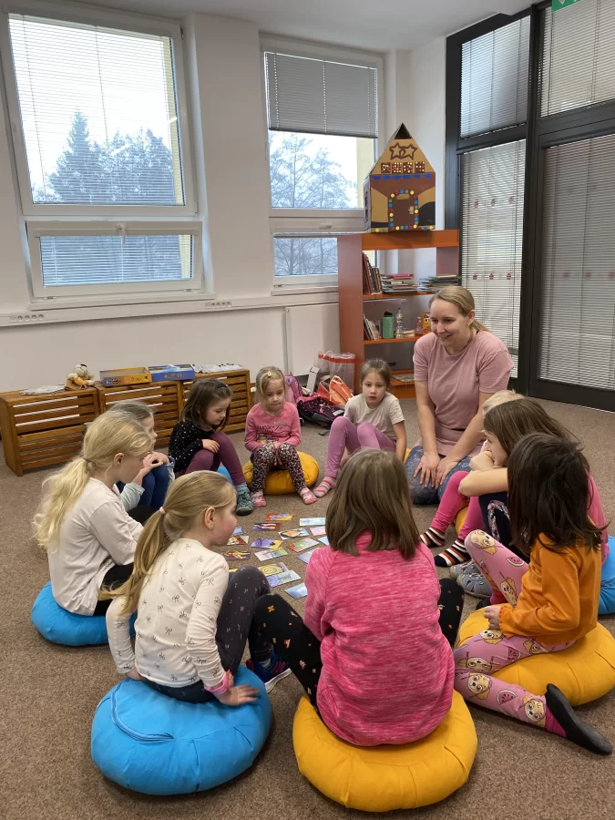 Hrátky mezi řádky